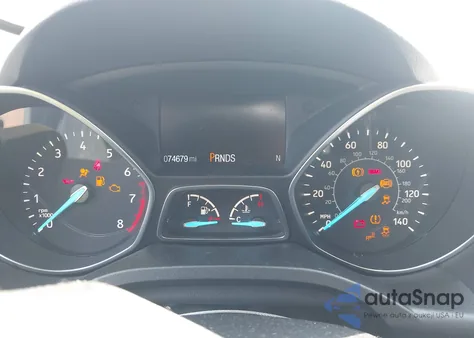 2017 Ford Escape Titanium z USA, uszkodzony, nr VIN 1FMCU9J99HUE27597